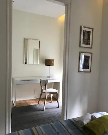 Unique Monsanto View 2 Bedrooms In Campolide アパート