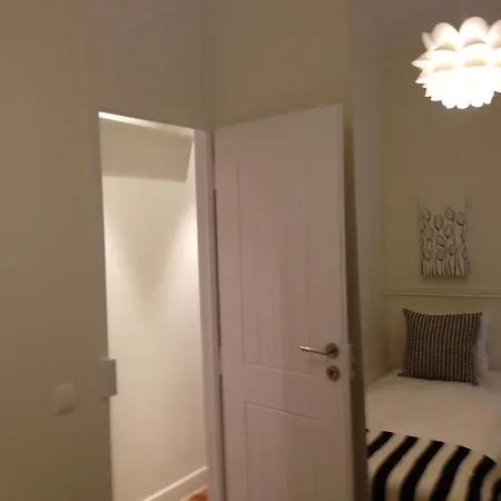 Unique Monsanto View 2 Bedrooms In Campolide Lägenhet Lisboa